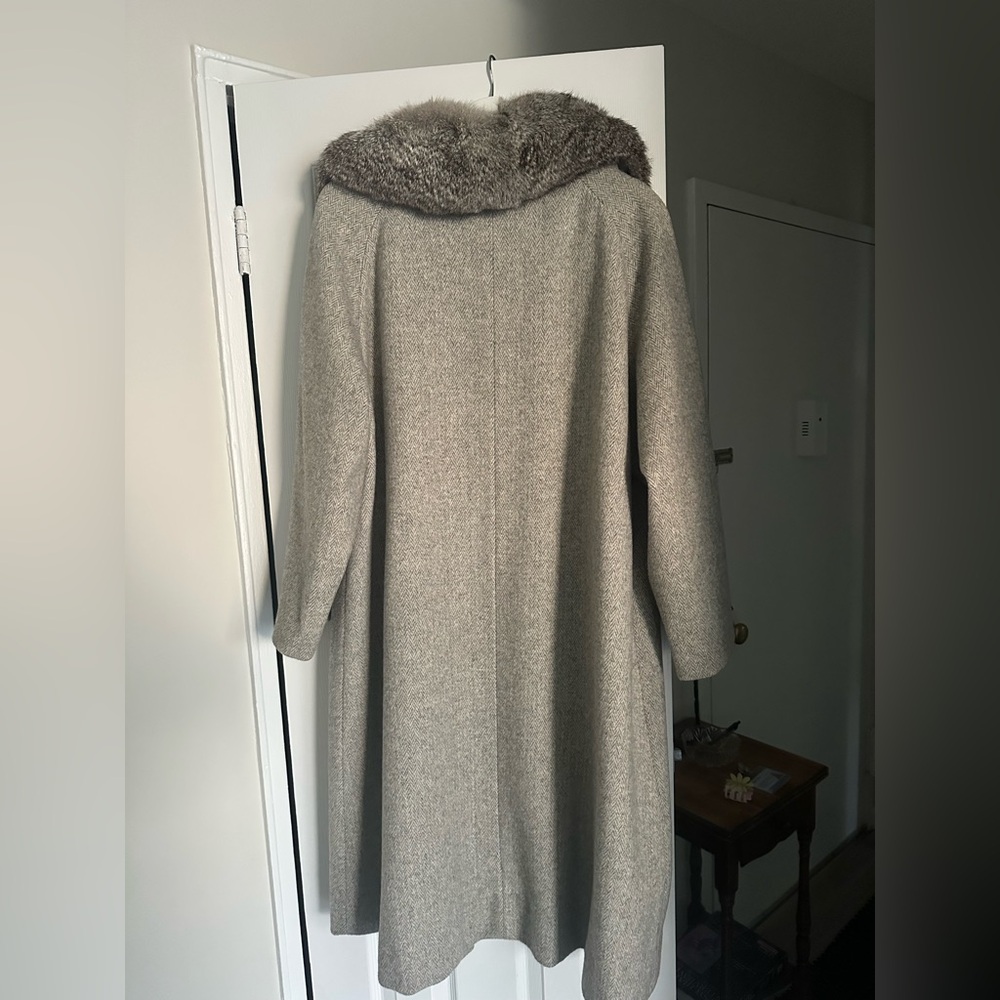 Vintage Arlette Herringbone Coat with Fur Trim - Picture 5 of 7